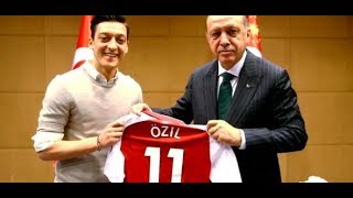 Nationalmannschaft Harsche Kritik an Özil und Gündogan wegen Treffen mit Erdogan [upl. by Atteloiv]