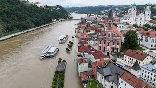 Hochwasser in Bayern Passau ruft Katastrophenfall aus [upl. by Anallese]