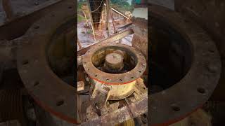 Metso cone crusher GP11F lower frame fitting work metso crushing crusher [upl. by Ahsas]