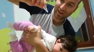 Eseguire perfetti lavaggi nasali ai bambini senza farli piangere Tutorial perfect nasal rinse [upl. by Ravert915]