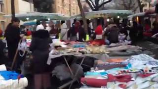 Le marché aux tissus de la Porte de Vanves le dimanche après midi [upl. by Damle]