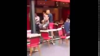 Ramadan à Paris  un musulman renverse les tables d’un café et intimide les clients [upl. by Eanram812]