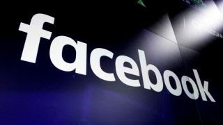 Facebook unveils 200 video chat device [upl. by Anul644]