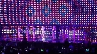 Beyoncé  Blow Live in London [upl. by Akirehc]