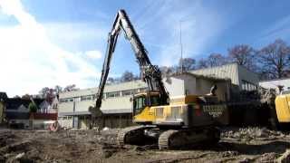 VOLVO EC380D HR Longfront der Fa Isarkies im Einsatz beim Abbruch der Stadtwerke Erding [upl. by Upali]