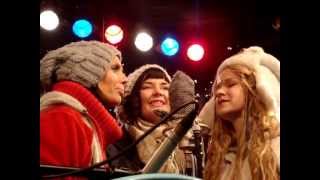 Katzenjammer  White Christmas live Brandenburger Tor Berlin [upl. by Hugibert]