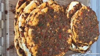 EVDE LAHMACUN TARİFİ [upl. by Hpesoy]