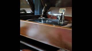 Louis Bellson（ルイ・ベルソン）♪Caxton Hall Swing♪ 1954年 78rpm HMV Model No 127 Gramophone [upl. by Delly]