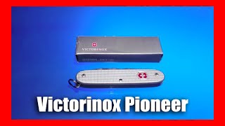 Victorinox Hunter Pro [upl. by Ybanrab]