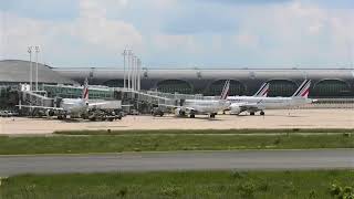 Roissy Charles de Gaulle en DIRECT [upl. by Nirrad205]