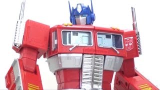 Video Review of the Transformers TRU Exclusive Masterpiece Optimus Prime [upl. by Corwin]