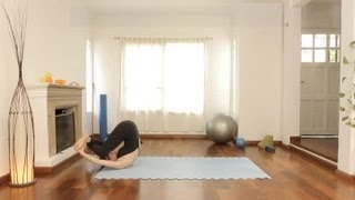 Cómo hacer el ejercicio de rodar como balón  Ejercicios de Pilates 3 [upl. by Riek]