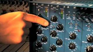 Audio Compressor TUBETECH CM1A [upl. by Maible]