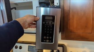 Frigidaire microwave not heating not spinning [upl. by Nodlehs]