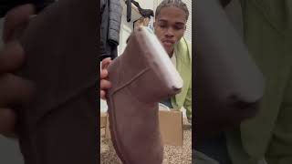 Ugg Classic mini boot 2 unboxing ugg unboxing unboxingvideo fall tiktok [upl. by Lindley708]