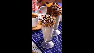 Snickers Milkshake [upl. by Sadonia830]