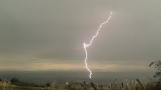 Orage du 15 août 2017 foudre éclair  Lightning strike  vallée du Rhône [upl. by Enyrb]