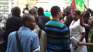 Manifestation de la Diaspora Mauritanienne et lOTMF le 29 Juin 2013 à Paris [upl. by Asilak]