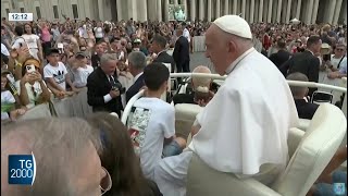 Papa Francesco sospese le udienze generali per la pausa estiva [upl. by Sabra]