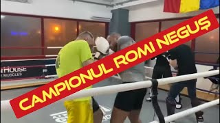 🔴TEMUTUL INTERLOP ROMI NEGUS SE BATE ÎN RING ȘI TERMINĂ ADVERSARUL CU LOVITURI PUTERNICE [upl. by Lehcsreh225]