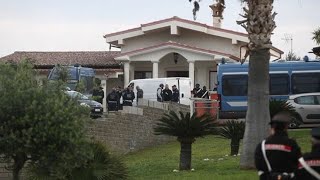 Ucciso a 14 anni sgomberate le case delle famiglie di tre arrestati [upl. by Vallery]