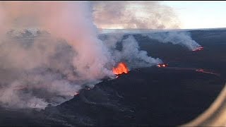 Nouvelle éruption du volcan islandais [upl. by Aiva537]