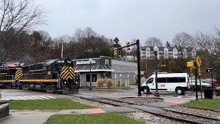 WNYP C424 435 and WNYP C425 427 going NB through The Center of ￼Oil City PA on 4424 [upl. by Blossom]