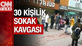 Kuyumcular arasında sokak ortasında tekme tokat kavga çıktı [upl. by Giusto]