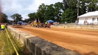 Case VAC 3250lb Labor Day 2013 Harrisville WI Tractor Pull tractor tractorvideo [upl. by Htrowslle401]