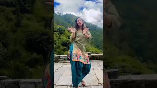 turdi tur Ghrwali dance video 2023 shots old song Ghrwali manglesh dabral suparhit song dance [upl. by Jarrell262]