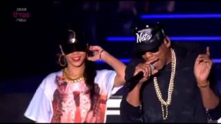 Rihanna ft Jay z Run this town Talk that talk and Umbrella live at Hackney [upl. by Lodmilla303]