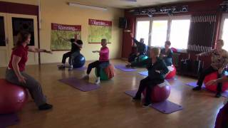 Clip 1 Reha und Gesundheitssport im Welcome in Bruchweiler  Baerenbach Christa mit dem Pezziball [upl. by Lionello]