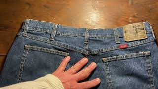 Levis and other jean companies are cutting corners reducing the number of belt loops [upl. by Yema]