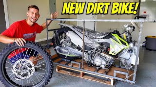 UNBOXING MY NEW DIRT BIKE Thumpstar 250cc [upl. by Dobbins433]