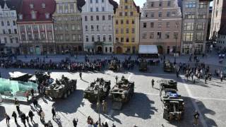 Żołnierze NATO opuszczają wrocławski Rynek TIMELAPSE [upl. by Halac]