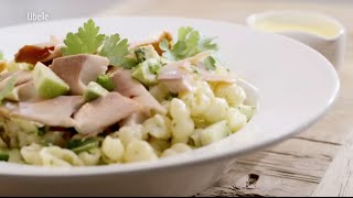 Pastasalade met gerookte forel en mangodressing [upl. by Valencia955]