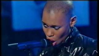 Skunk Anansie  Charlie big potato  Live a Sanremo 1999vob [upl. by Jem]