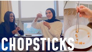 LEARN HOW TO USE CHOPSTICKS IN 4 STEPS MY EGYPTIAN FRIEND TEACHES ME CHOPSTICKS SKILLS IN KOREA [upl. by Crystie676]