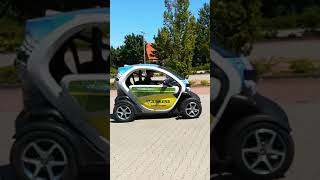 Renault Twizzy wird hart rangenommen  Twizzy Drift  Elektromobilität mal anders [upl. by Leah]