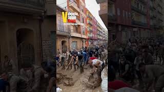 Valencia Spain thousands of people helpingspain valencia floods devastated city [upl. by Echikson]