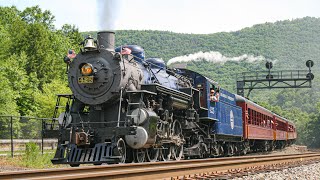 Reading amp Northern 425 Steam Locomotive in Action [upl. by Elamaj21]