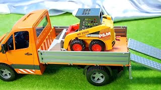 Schaufelbagger Holztraktor Glascontainer Bruder [upl. by Yttam]