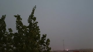 Una fuerte tormenta eléctrica está cayendo sobre Madrid [upl. by Asilla891]