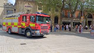 Cambridgeshire Fire And Rescue Services  Peterborough Volunteer Fire Station KM15 FBN [upl. by Davina]