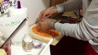 Nascita di una Pizza Napoletana con Condimento quotCalabraquotcotta in F1 in 60 secondi [upl. by Nnaeel]