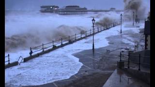 Tidal Surge at Cromer [upl. by Emelita557]