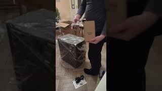 Hartke HD150 Unboxing [upl. by Romilda]